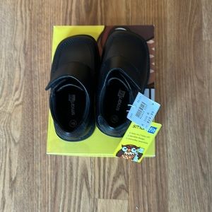 Smart fit toddler shoes